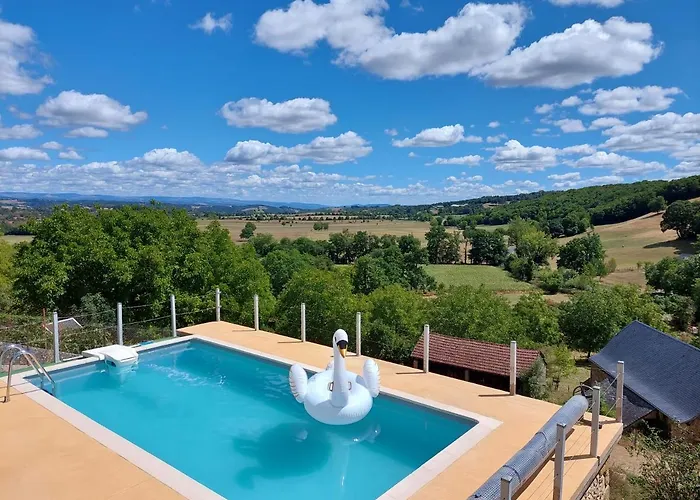 Semesterbostad Maison Avec Vue Exceptionnelle Et Piscine Privative *