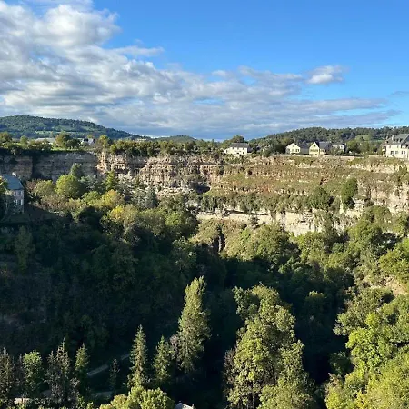 Maison Avec Vue Exceptionnelle Et Piscine Privative Saint-Félix-de-Lunel