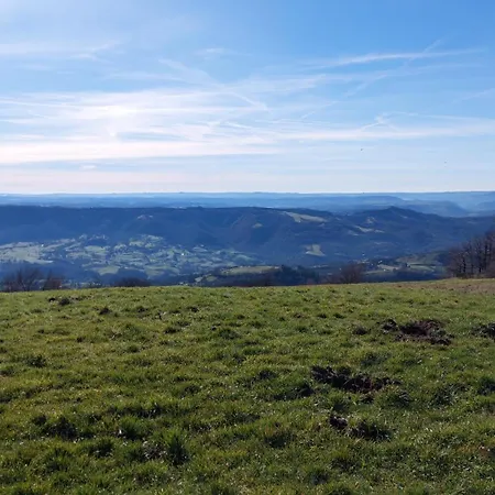 Semesterbostad Maison Avec Vue Exceptionnelle Et Piscine Privative Saint-Félix-de-Lunel